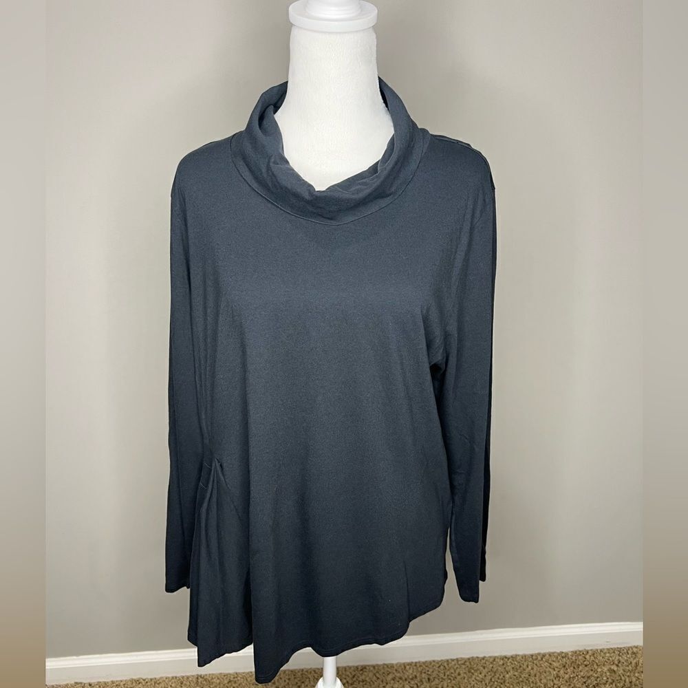 Soft surrounding top